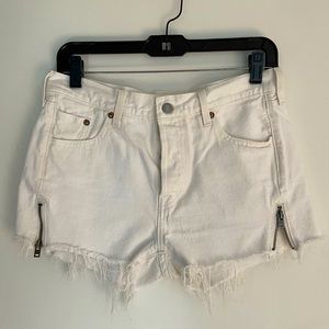 Levi’s 501 white shorts